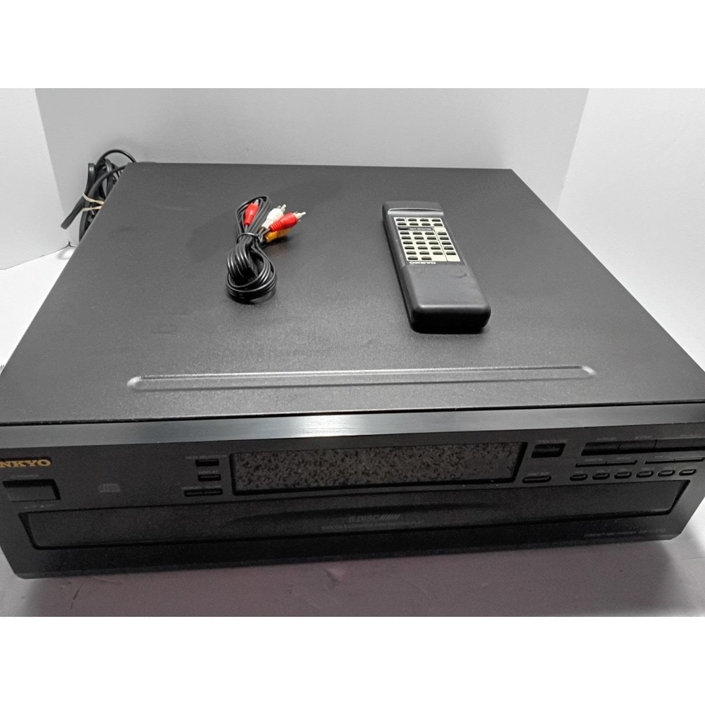 Onkyo DX-C370 Compact Disc Player Tested Excellent Condition w remote cables